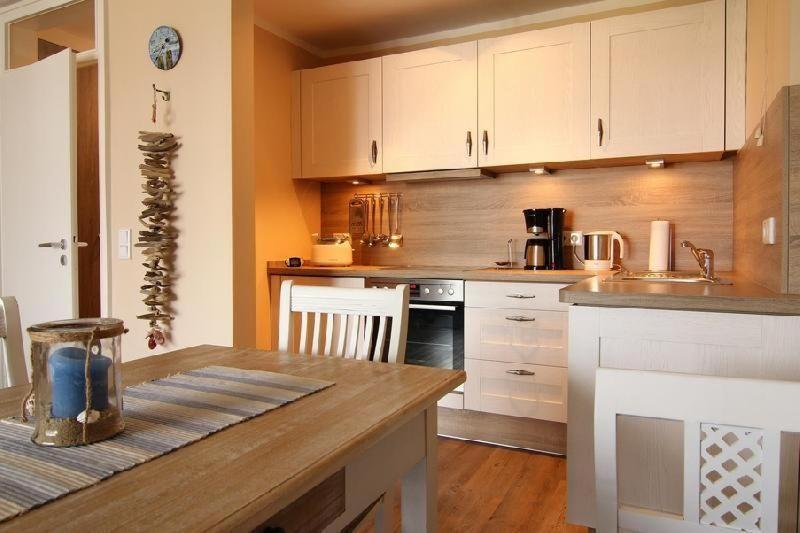 Sylter-Bernstein Apartment เวสเทอร์แลนด์ ภายนอก รูปภาพ